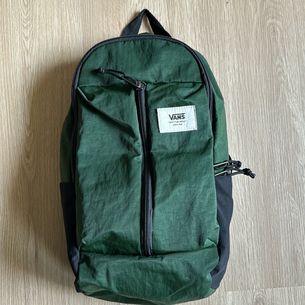 Green and Black Vans, Cross-Body Bag (5 pockets)